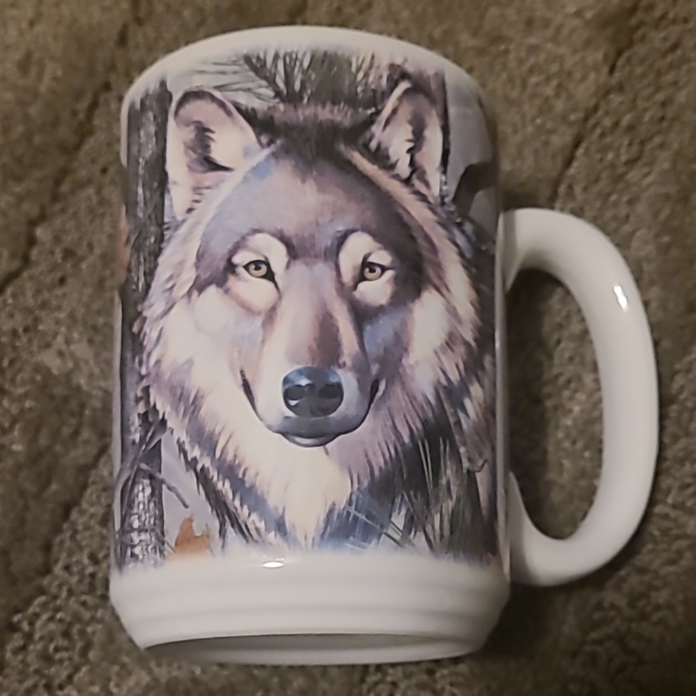 Cabela's Wolf Mug 🏠